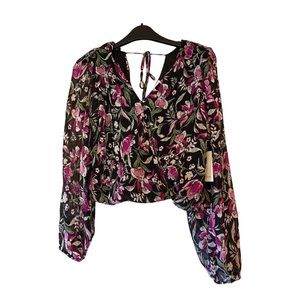 Japna Floral Print Crop Top Size Small NWT
